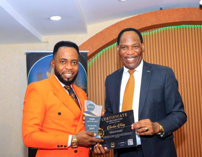 Glorious Thanksgiving Service by Burton King